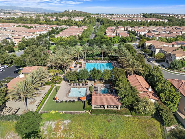42 Castellana, Lake Forest CA: https://media.crmls.org/medias/7d13ce50-d991-4cea-a085-99dfdcf55dd1.jpg