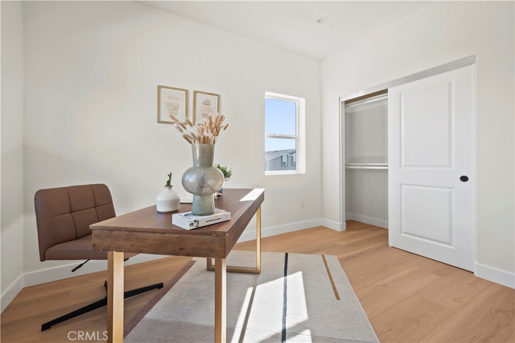 MLS #OC25253877 image #11