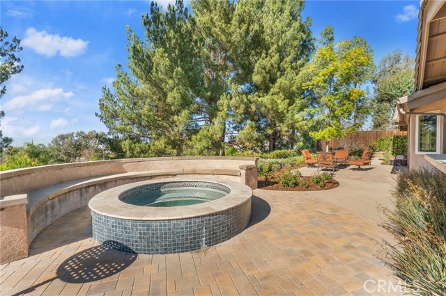 1632 Country Club Drive, Redlands CA: https://media.crmls.org/medias/7d153627-b5a0-405b-a5c6-9f484ef66300.jpg