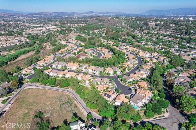 Detail Gallery Image 2 of 10 For 1825 Lexington Dr, Fullerton,  CA 92835 - 4 Beds | 3 Baths