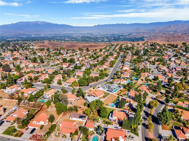 Detail Gallery Image 35 of 46 For 6942 Shadowood St, Riverside,  CA 92506 - 4 Beds | 2 Baths