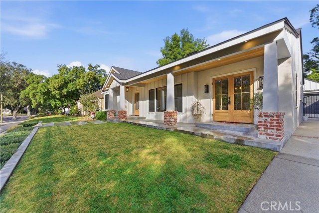 Detail Gallery Image 13 of 56 For 1230 Oak Circle, Glendale,  CA 91208 - 3 Beds | 2 Baths