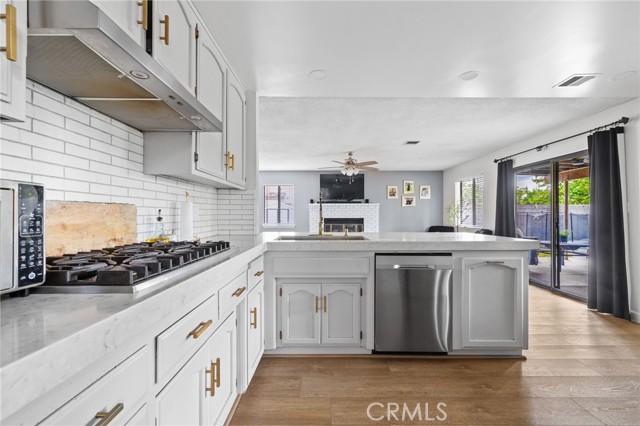 7209 Copper Creek Way, Bakersfield CA: https://media.crmls.org/medias/7d175b27-9c3c-4eb1-9dd2-023b0c366e55.jpg