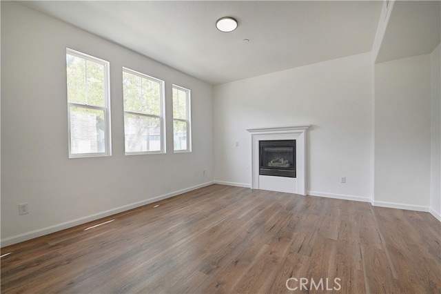 Front Image Thumbnail for CRTR26056074