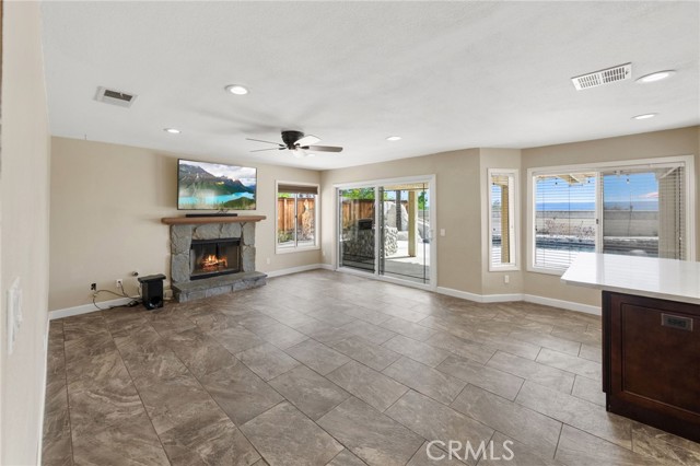 23573 Spindle Way, Murrieta CA: https://media.crmls.org/medias/7d178ccb-76e5-4c85-b24b-215707035054.jpg