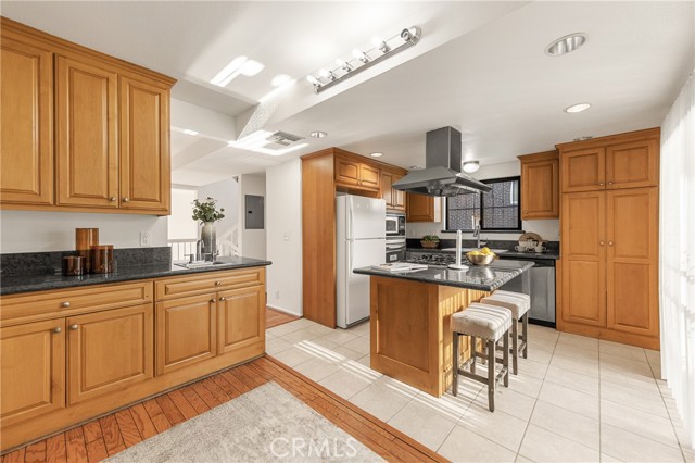 Detail Gallery Image 13 of 32 For 406 N Lincoln Ave a,  Monterey Park,  CA 91755 - 3 Beds | 3 Baths