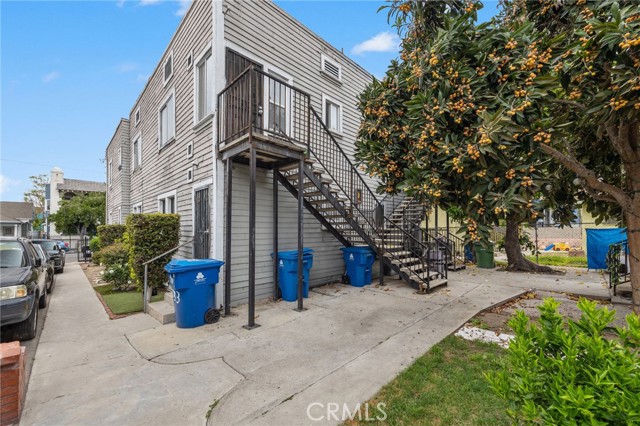 1631 W 11th Place, Los Angeles CA: https://media.crmls.org/medias/7d18acd6-a249-4f91-abee-3d17a0eeaa16.jpg