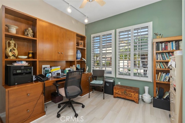 6260 Napoli Court, Long Beach CA: https://media.crmls.org/medias/7d195b13-fed8-470c-b493-597fdcfeb269.jpg