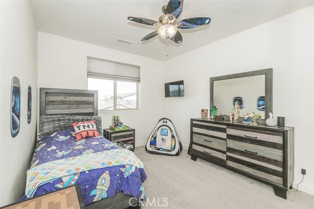 Image 42 of 75 For 877 Treasure Hills