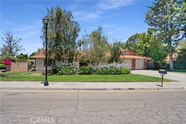 7057 Edgewild Dr, Riverside, CA 92506