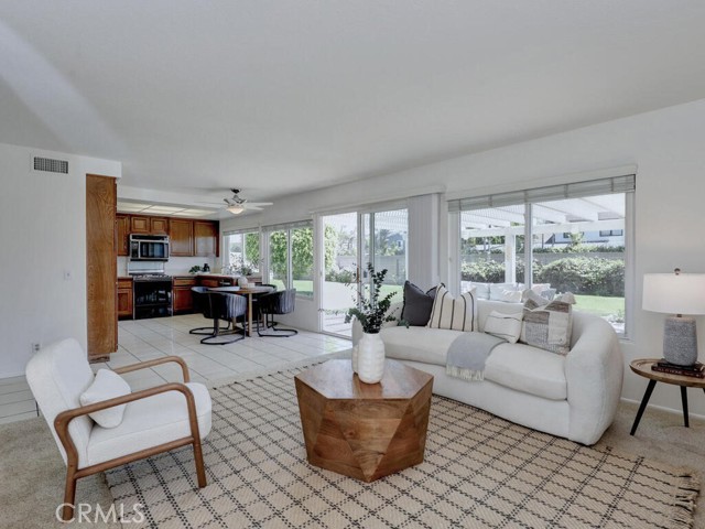 Detail Gallery Image 18 of 54 For 18022 Dellglen Cir, Huntington Beach,  CA 92647 - 4 Beds | 3 Baths