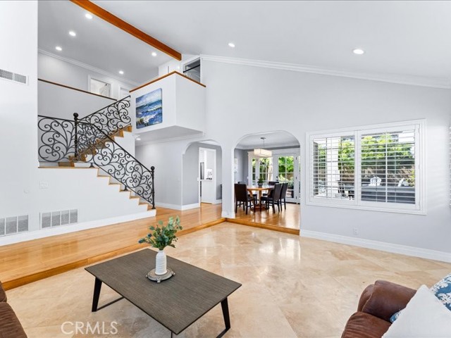 Detail Gallery Image 6 of 42 For 8871 Dorsett Dr, Huntington Beach,  CA 92646 - 4 Beds | 3 Baths