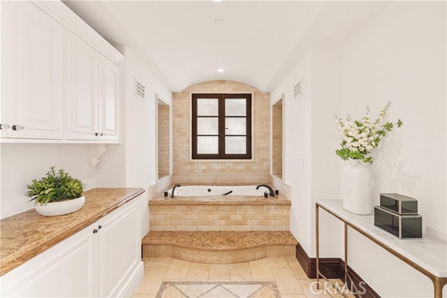 Detail Gallery Image 27 of 68 For 51 Echo, Irvine,  CA 92603 - 7 Beds | 8/5 Baths