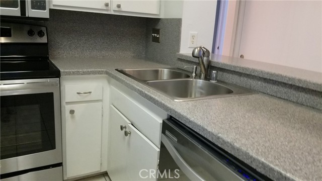 1775 Diamond Street, San Diego CA: https://media.crmls.org/medias/7d1ba099-2b89-4a39-b886-2f4caa2e9f00.jpg