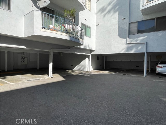 Detail Gallery Image 25 of 25 For 972 E California Bld #306,  Pasadena,  CA 91106 - 2 Beds | 2 Baths