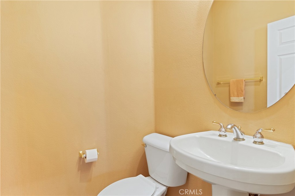 https://media.crmls.org/medias/7d1be812-2bdf-4390-ae87-67a5690165dc.jpg?preset=X-Large