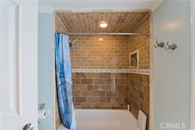 Detail Gallery Image 16 of 22 For 12442 Rye St, Studio City,  CA 91604 - 4 Beds | 2/1 Baths