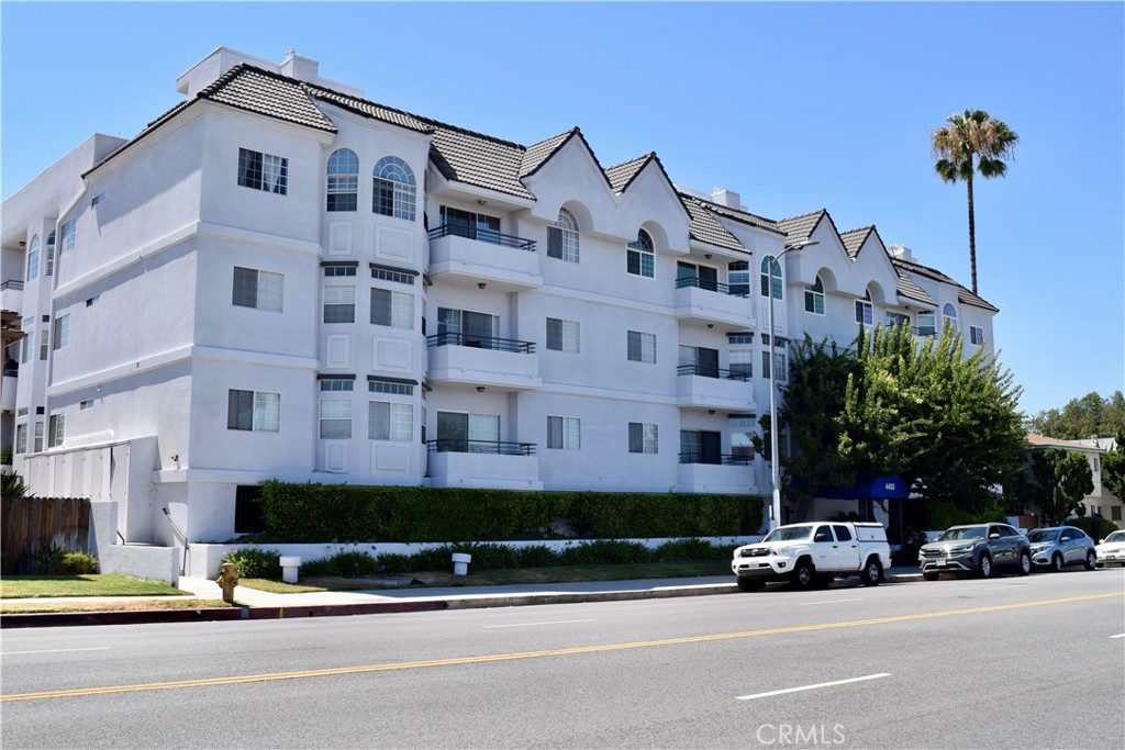 4455 Hazeltine Avenue 201, Sherman Oaks, CA 91423