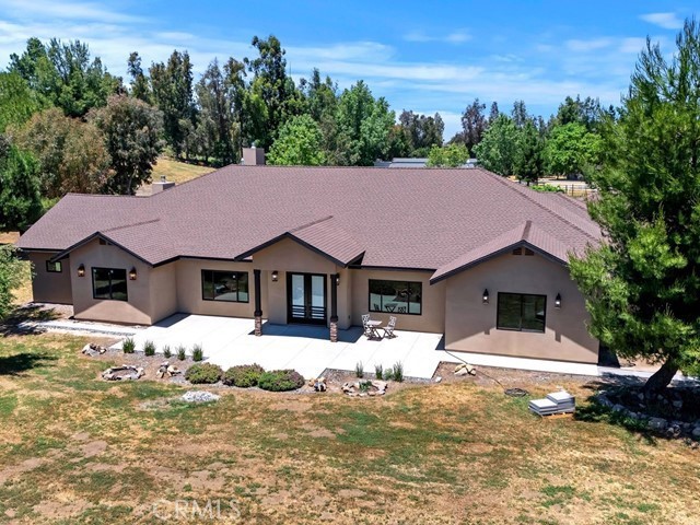 Detail Gallery Image 4 of 61 For 17370 Rodeo Rd, Lake Elsinore,  CA 92530 - 4 Beds | 3/1 Baths