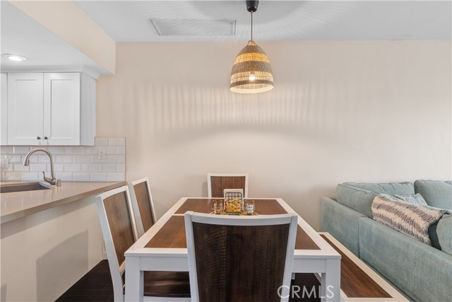 Detail Gallery Image 8 of 24 For 312 N Louise St #210,  Glendale,  CA 91206 - 2 Beds | 2 Baths