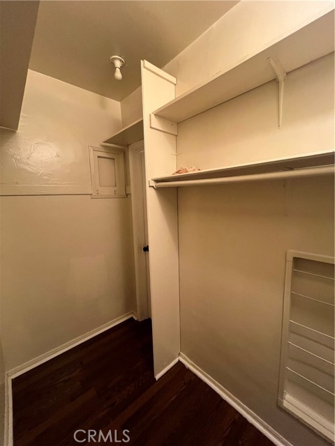 Detail Gallery Image 34 of 38 For 1933 S Corning St, Los Angeles,  CA 90034 - 2 Beds | 1 Baths