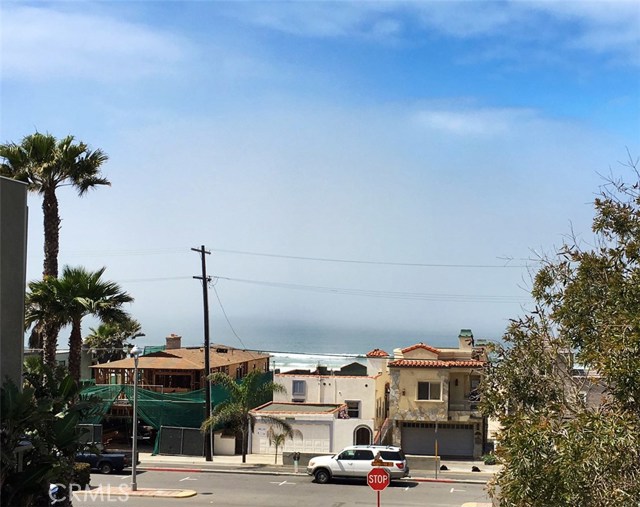 123 34th Street, Hermosa Beach, California 90254, 5 Bedrooms Bedrooms, ,3 BathroomsBathrooms,Residential,Sold,34th,SB17237220