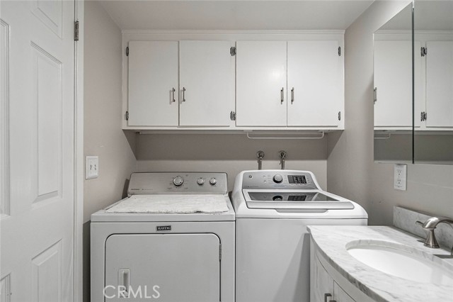11211 Martha Ann Drive, Rossmoor CA: https://media.crmls.org/medias/7d1e8900-0162-4ab9-85a6-e42fc43a236a.jpg