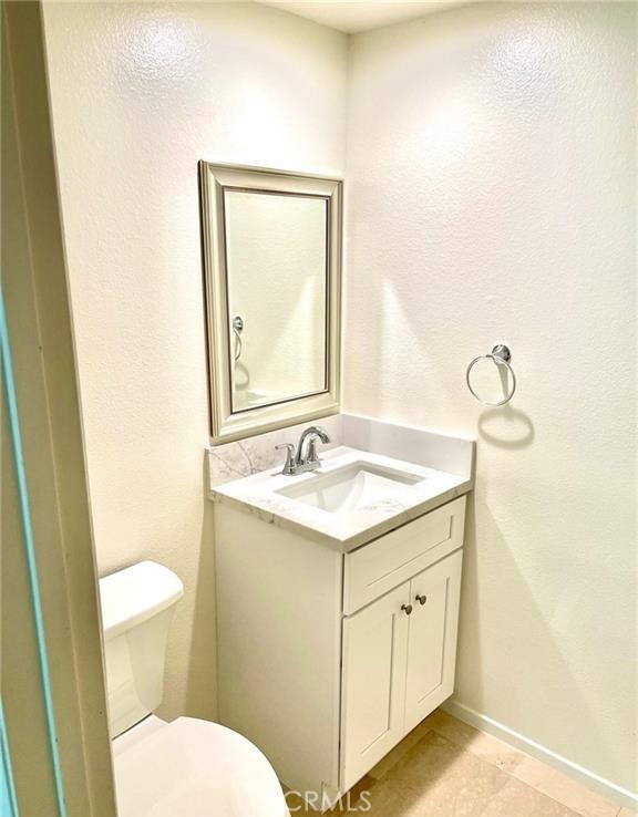 Detail Gallery Image 15 of 19 For 14111 Chagall Ave, Irvine,  CA 92606 - 4 Beds | 2/1 Baths