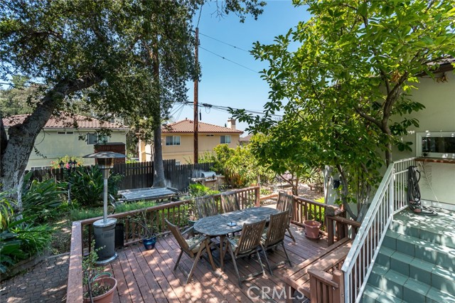 10109 Parr Avenue, Sunland CA: https://media.crmls.org/medias/7d2159fb-1da6-4994-9994-0a073fd6cf01.jpg
