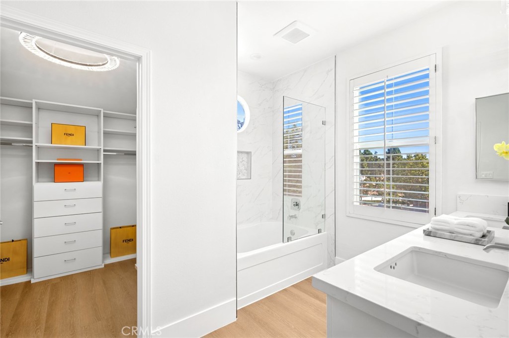 MLS #OC25264699 image #18