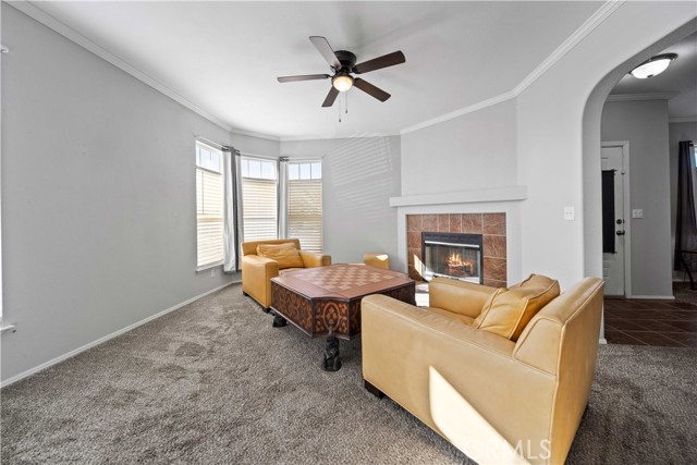 Detail Gallery Image 7 of 35 For 2107 Colleen Dr, Rosamond,  CA 93560 - 3 Beds | 2 Baths