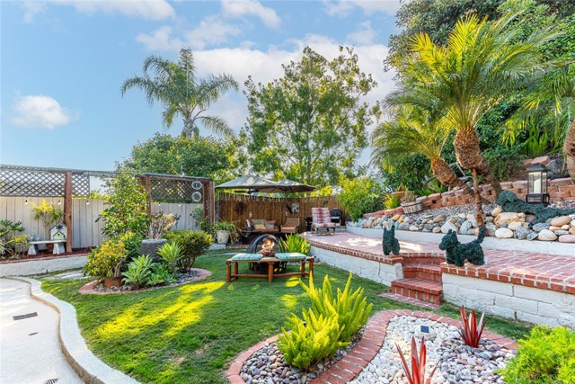 22435 Silver Spur, Lake Forest CA: https://media.crmls.org/medias/7d23bc61-2ceb-4835-b736-9c11b19462af.jpg