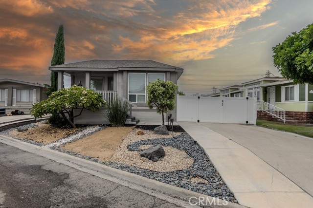 Detail Gallery Image 2 of 50 For 3595 Santa Fe Ave #278,  Long Beach,  CA 90810 - 3 Beds | 2 Baths