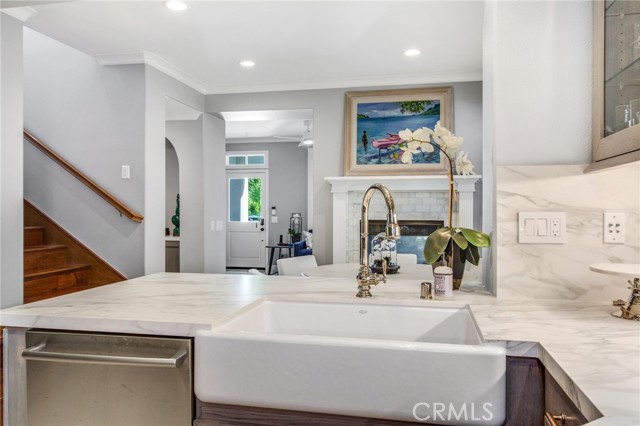 Detail Gallery Image 20 of 34 For 2706 Bungalow Pl, Corona Del Mar,  CA 92625 - 3 Beds | 2/1 Baths