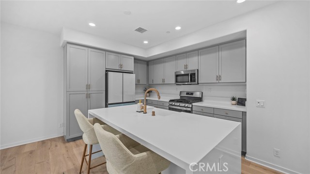 Detail Gallery Image 9 of 48 For 16122 Meadowhouse Ave, Chino,  CA 91708 - 4 Beds | 3 Baths