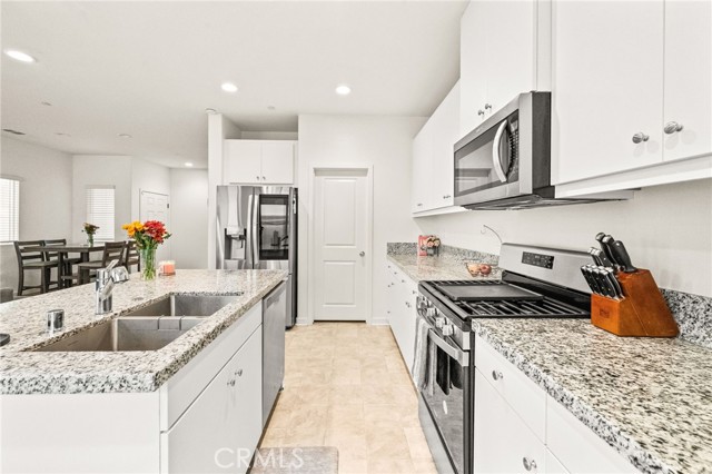 Detail Gallery Image 9 of 63 For 27166 Canyon Rock Ct, Moreno Valley,  CA 92555 - 4 Beds | 2/1 Baths