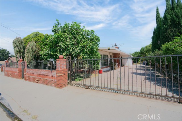 Detail Gallery Image 3 of 33 For 2506 Strathmore Ave, Rosemead,  CA 91770 - 4 Beds | 2 Baths