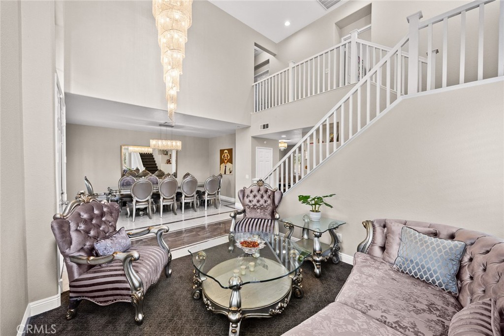 MLS #WS25260298 image #10