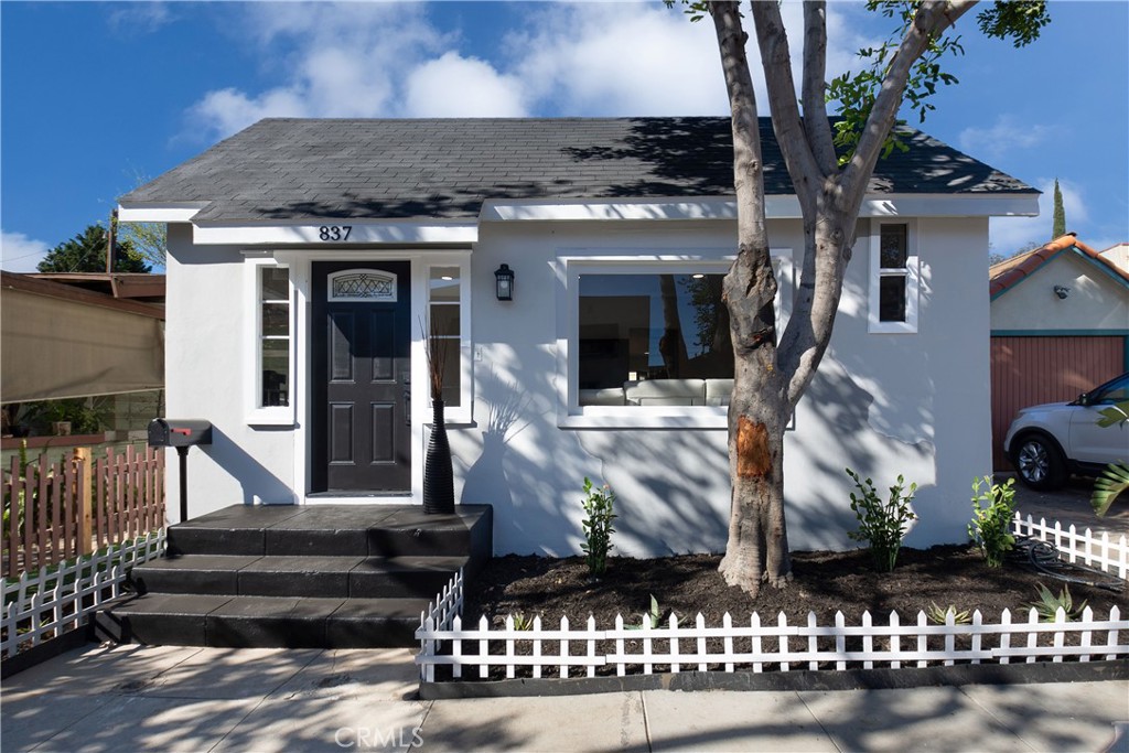 837 Maine Avenue, Long Beach, CA 90813