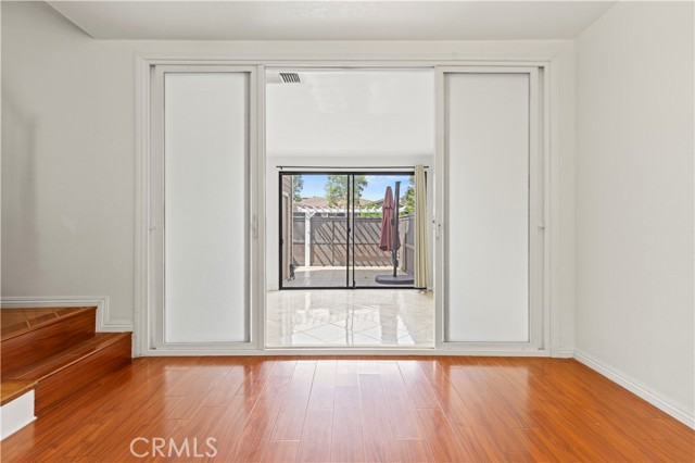 Detail Gallery Image 12 of 39 For 16 Lakepines, Irvine,  CA 92620 - 2 Beds | 1/1 Baths