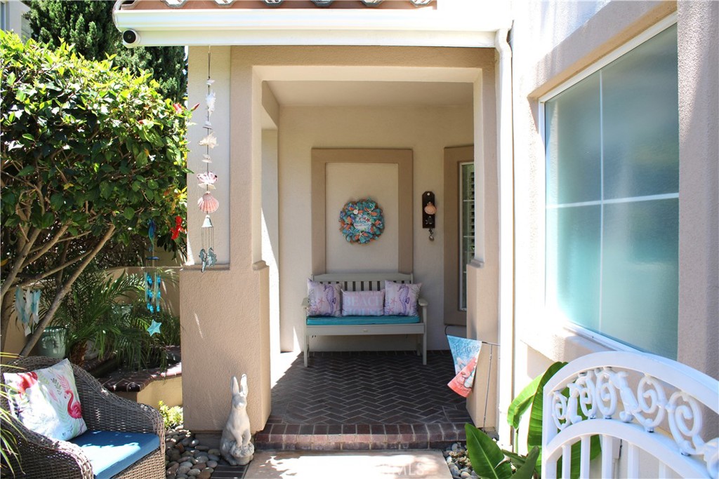 MLS #OC25145732 img 4