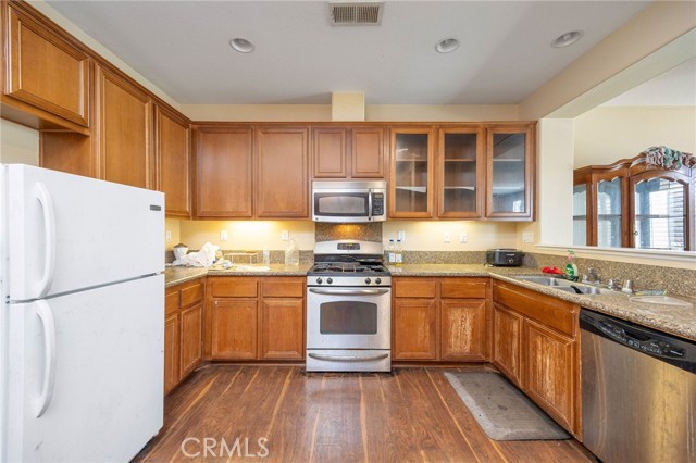 Detail Gallery Image 7 of 15 For 26335 Iris Ave #D,  Moreno Valley,  CA 92555 - 3 Beds | 2 Baths