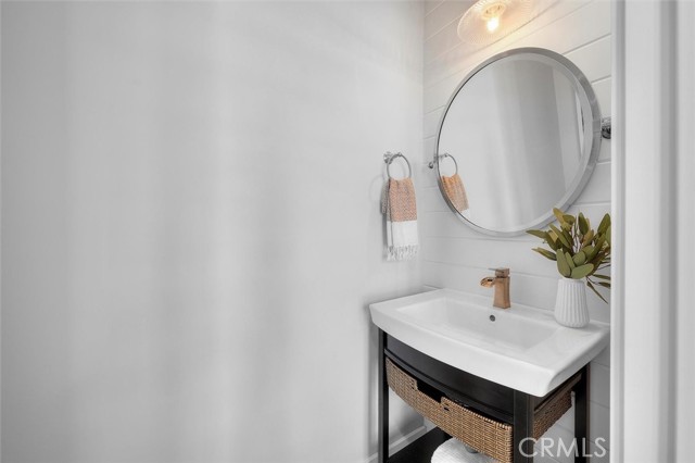 1605 Steinhart Avenue, Redondo Beach CA: https://media.crmls.org/medias/7d27fc10-db5a-4775-8d86-8ca96653316e.jpg