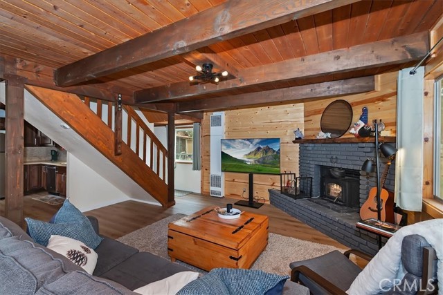 Detail Gallery Image 4 of 22 For 800 C Ln, Big Bear City,  CA 92314 - 2 Beds | 1/1 Baths