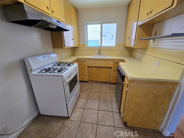 Detail Gallery Image 5 of 8 For 14701 Dickens St #5,  Sherman Oaks,  CA 91403 - 1 Beds | 1 Baths