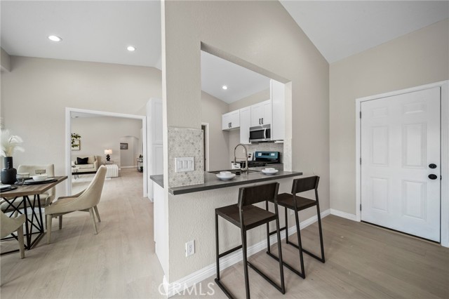 Detail Gallery Image 17 of 33 For 12557 Cobalt Rd, Victorville,  CA 92392 - 3 Beds | 2 Baths