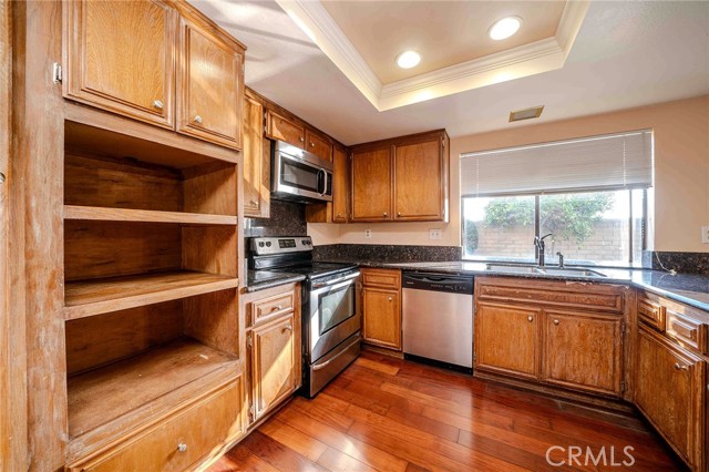 Detail Gallery Image 11 of 28 For 2100 Winterwood, Fullerton,  CA 92833 - 4 Beds | 3 Baths