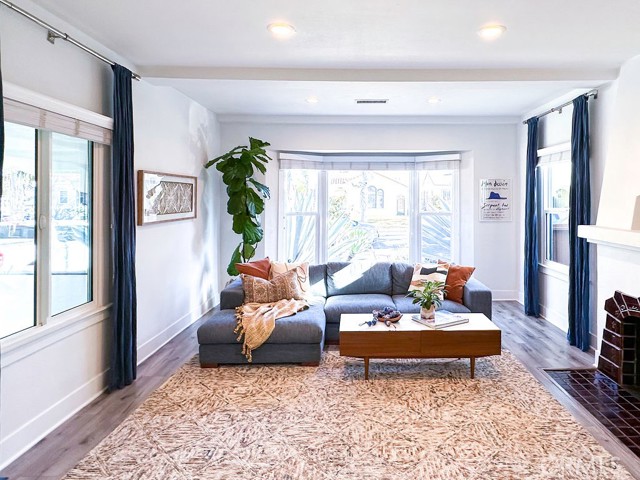 Detail Gallery Image 17 of 71 For 1927 W 84th Pl, Los Angeles,  CA 90047 - 3 Beds | 2 Baths