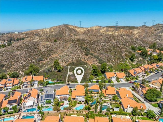 28852 Woodside Drive, Saugus CA: https://media.crmls.org/medias/7d2b2915-cd57-4dc6-bd7e-31fa15b1a4ea.jpg