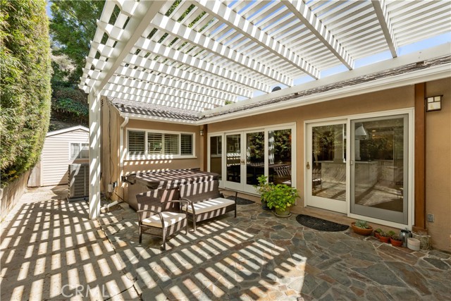 Detail Gallery Image 11 of 33 For 3629 Loadstone Dr, Sherman Oaks,  CA 91403 - 3 Beds | 2 Baths